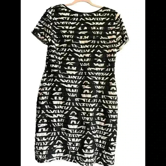 RONNI NICOLE Women's Black Tiered Ruffle Ruched Dress 12 black and white - Picture 2 of 3